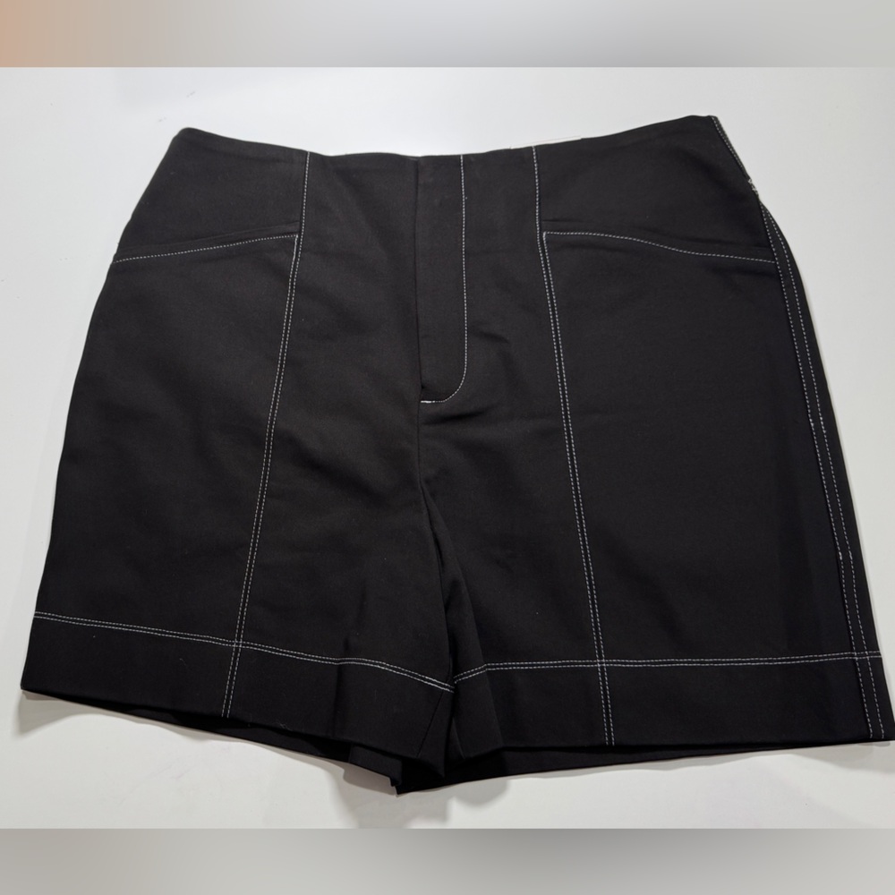 Super cute dress shorts